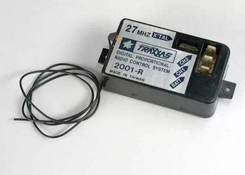 Vevő 2001-R 27Mhz 2-csatorna BEC nélkül