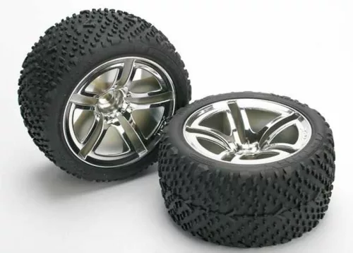 Victory gumiabroncsok 2.8 króm felniken hátul (2) TRAXXAS Jato, Nitro Rustler