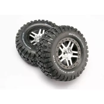   BFGoodrich T/A KM2 gumiabroncsok szatén/fekete felniken elöl (2)